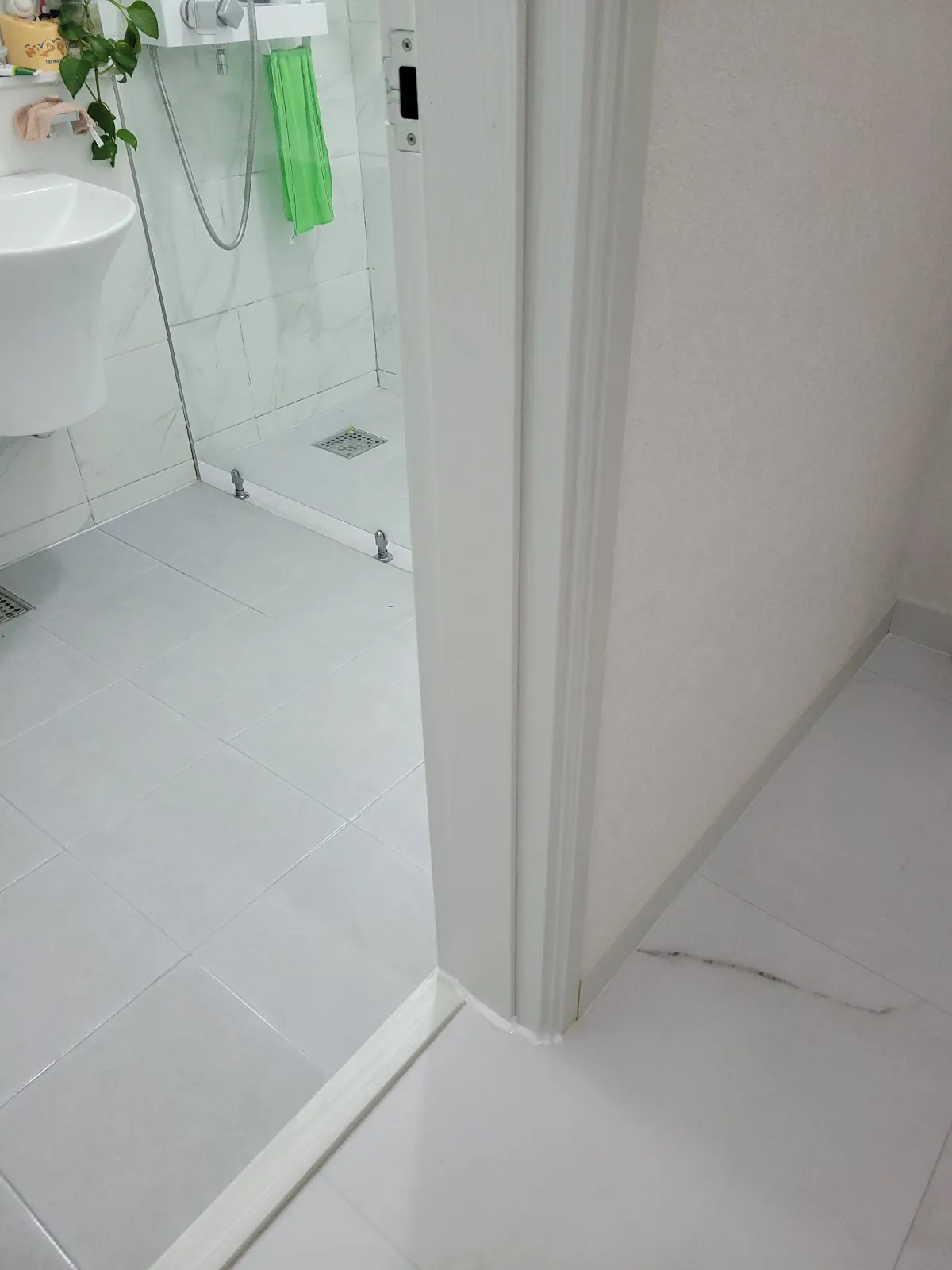 화장실 물먹은 몰딩 교체 시공 후 경기 광명시 철산동